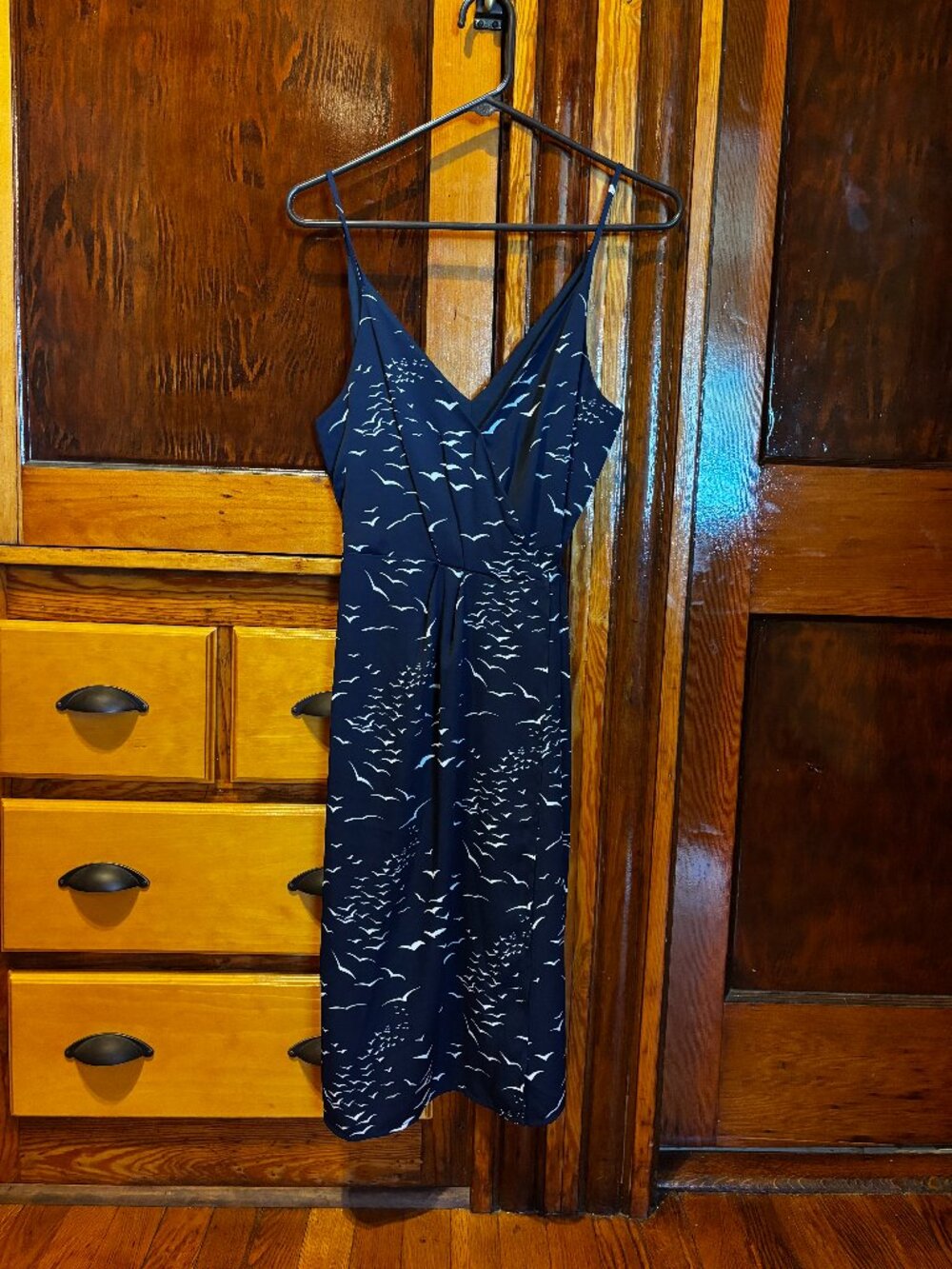 BCBGeneration Navy Bird Print Wrap Dress Spaghetti Straps Size 6